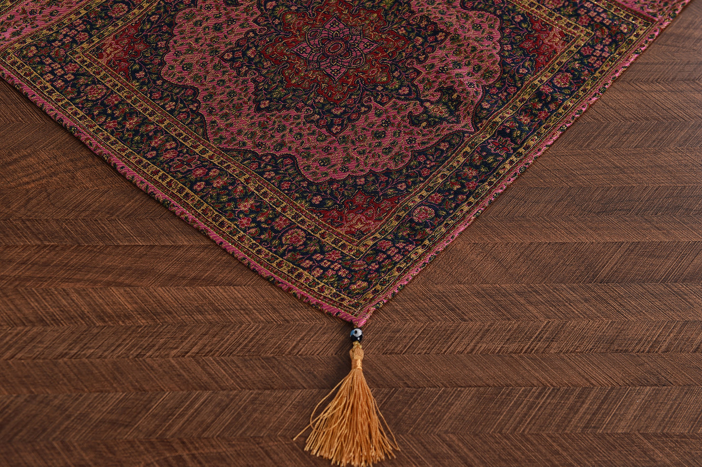 Wholesale Tablecloths Satin Classic Pattern, 100% Cotton Table Linen Sets by Cottonpolis