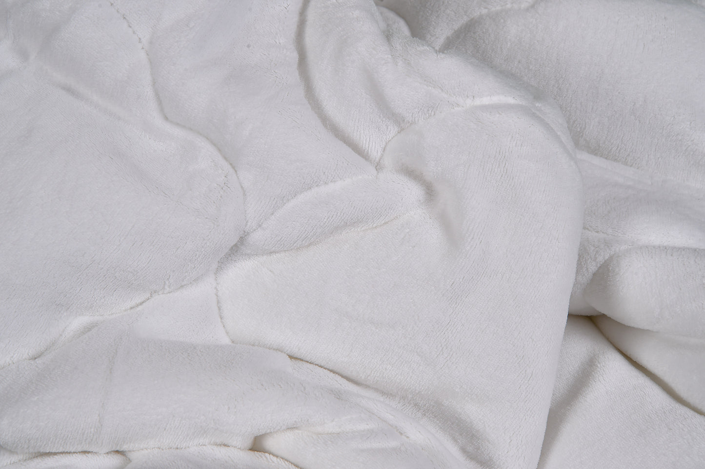 Wholesale All Seasons Duvets, Microplush Quilts by Cottonpolis