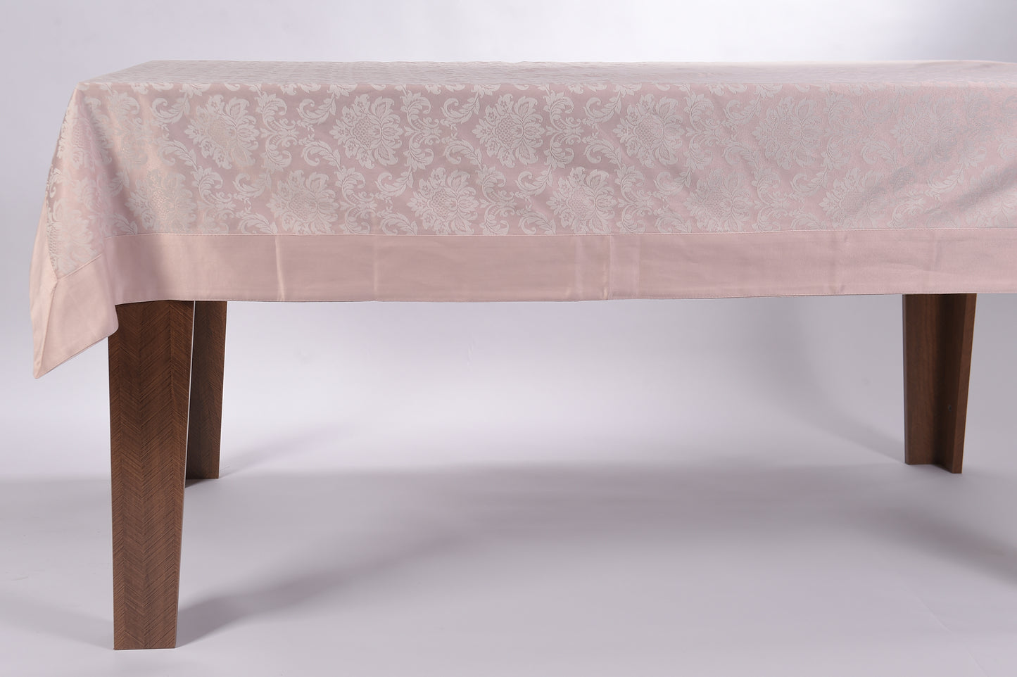 Wholesale Tablecloths Waterproof Lace, 100% Polyster Table Linen Sets by Cottonpolis