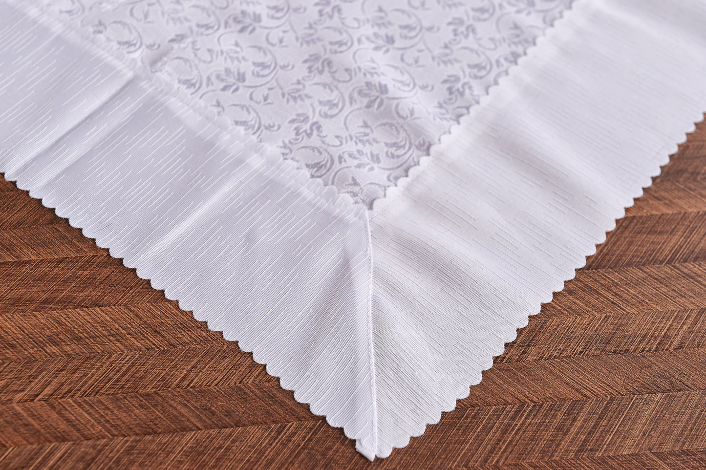 Wholesale Tablecloths Waterproof Lace, 100% Polyster Table Linen Sets by Cottonpolis