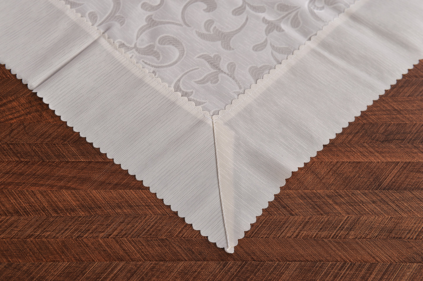 Wholesale Tablecloths Waterproof Lace, 100% Polyster Table Linen Sets by Cottonpolis