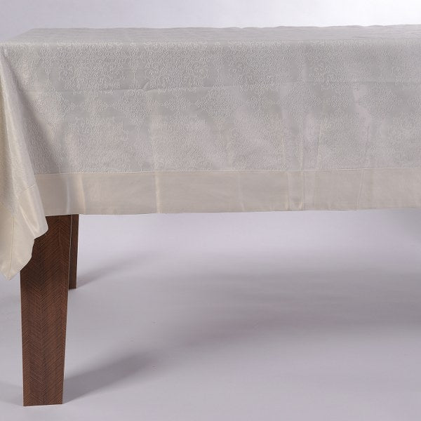 Wholesale Tablecloths Waterproof Lace, 100% Polyster Table Linen Sets by Cottonpolis