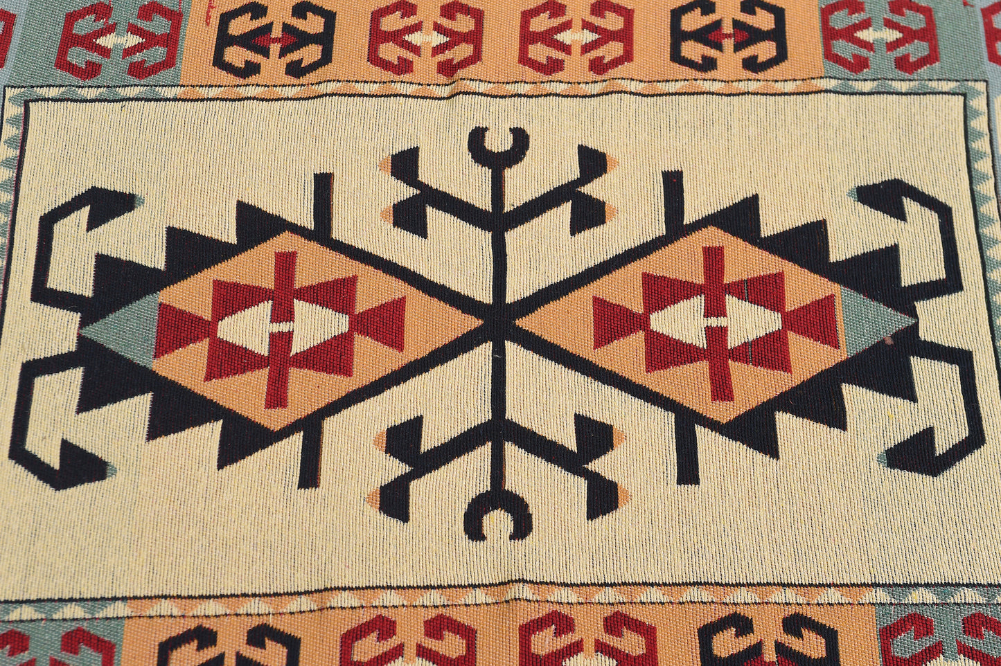 Wholesale Turkish Kilim Rugs Traditional Design by Cottonpolis